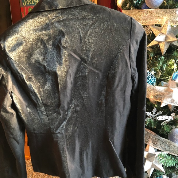 Anni Kuan suit. Top only - Picture 5 of 5